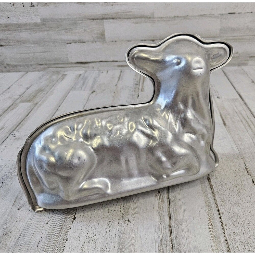 Vintage Aluminum Metal Lamb Sheep Cake Pan Mold Easter Spring Kitchen Baking